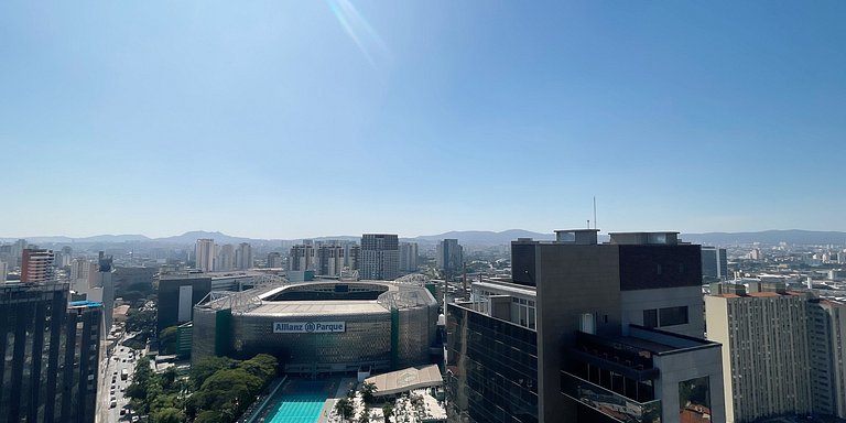 Studio amplo em perdizes, estacionamento gratuito.