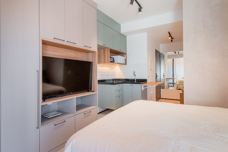 Large studio in partridges, free parking.
