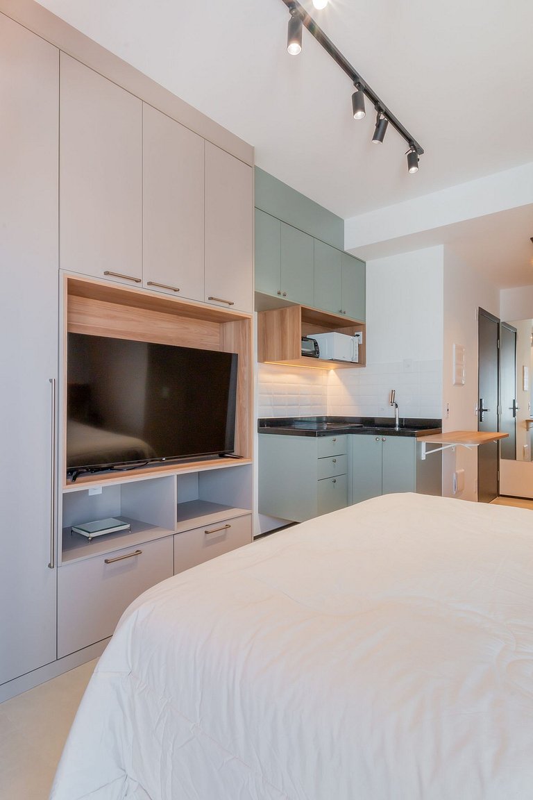 Large studio in partridges, free parking.