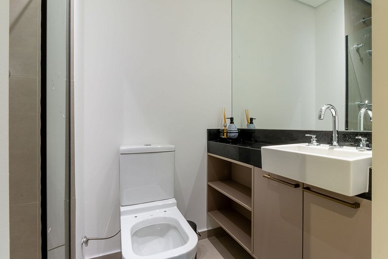 Large studio in partridges, free parking.