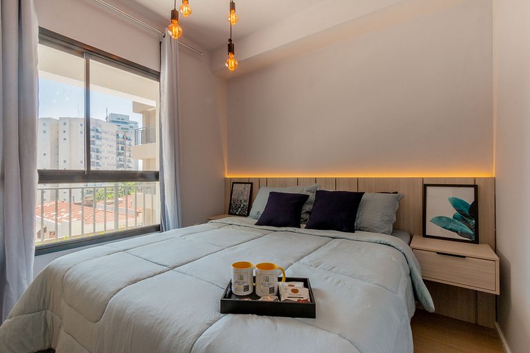 Modern and spacious, next to the subway