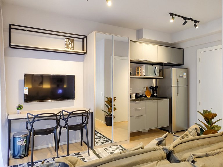 Studio next to the metro and next to Allianz Park