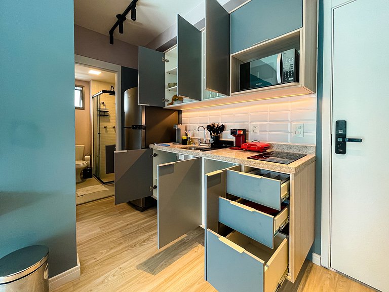 Bedroom and parking space in Jardins