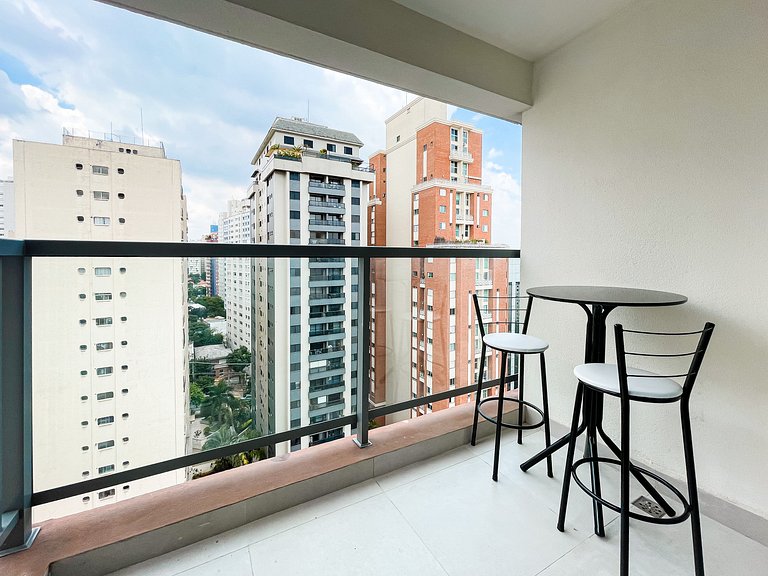 Com piscina e garagem nos Jardim Paulistas