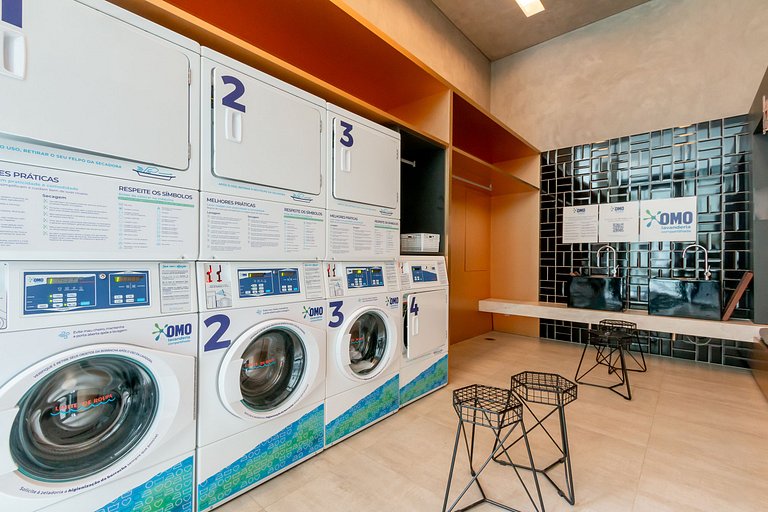 Studio em condomínio de luxo com estacionamento