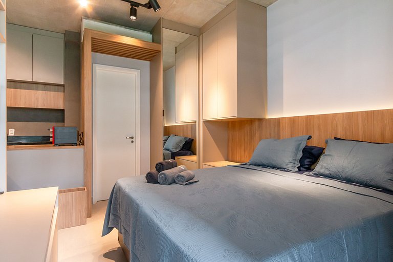 Studio em condomínio de luxo com estacionamento