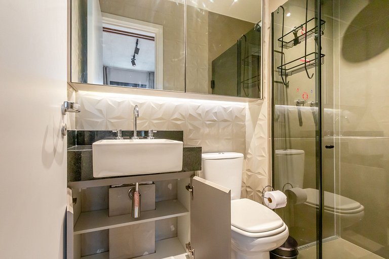 Studio em condomínio de luxo com estacionamento