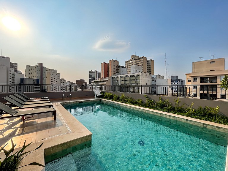 Moderno e com piscina, prox. ao metro Higienópolis