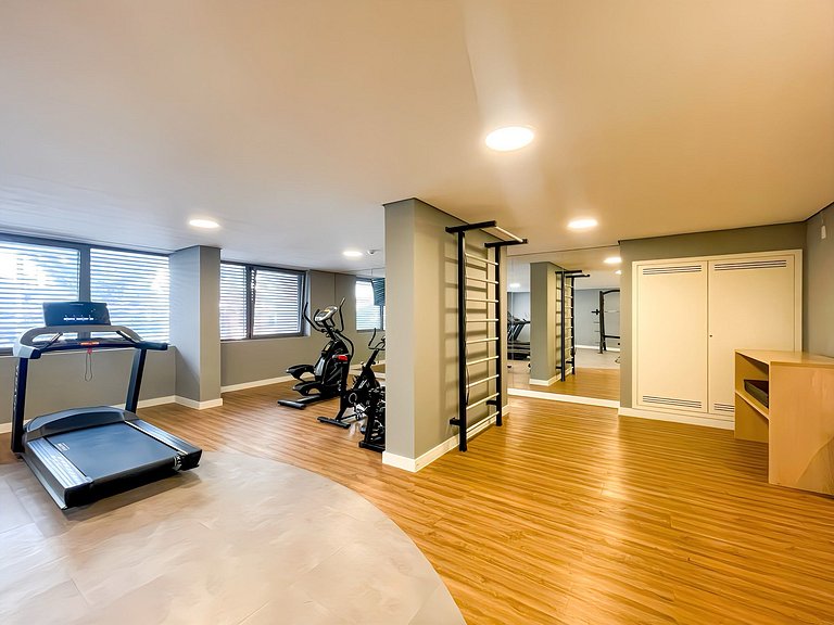 Conforto e elegância, com piscina e metro ao lado
