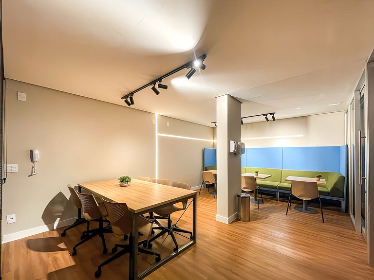 Home office e piscina na vila Mariana