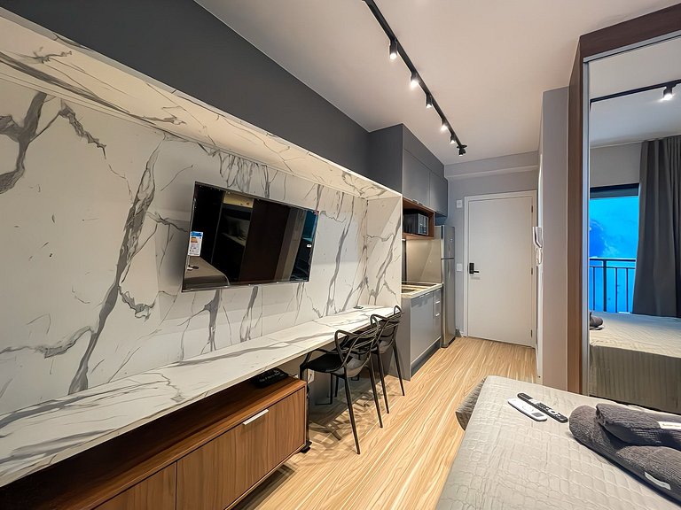 Apartamento NOVO com piscina, metro Higienópolis
