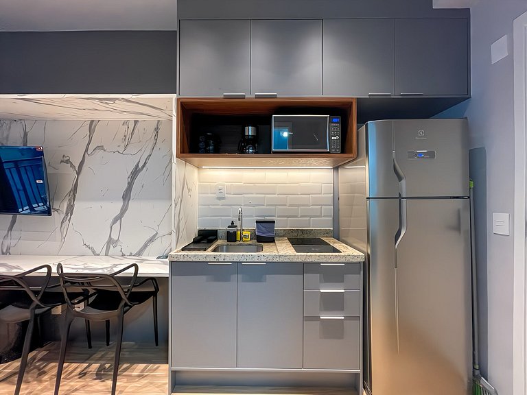 Apartamento NOVO com piscina, metro Higienópolis