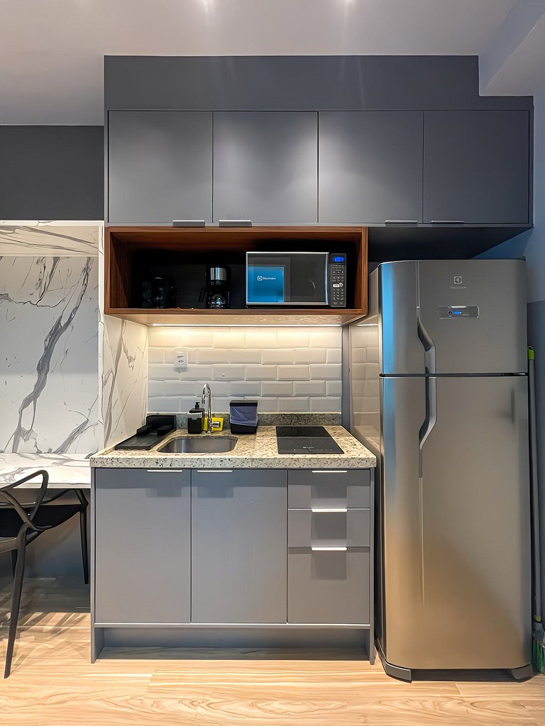 Apartamento NOVO com piscina, metro Higienópolis