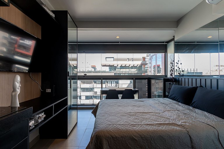 Belíssimo Studio com home office na Oscar Freire