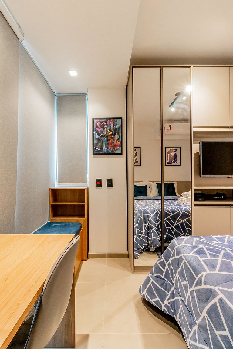 Belíssimo Studio com home office na Oscar Freire