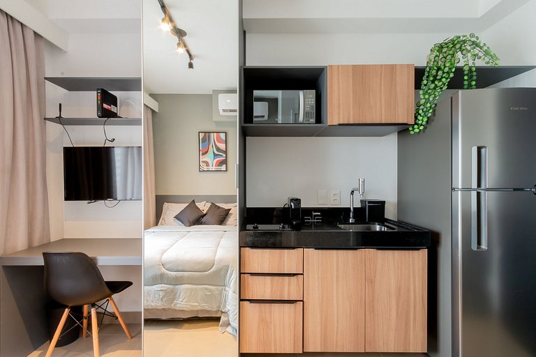 Belíssimo Studio com home office na Oscar Freire