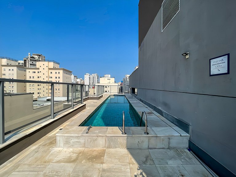 With garage and rooftop, next to Av Paulista!