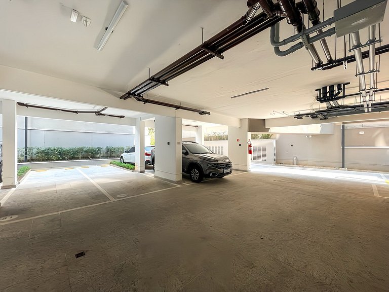 With garage and rooftop, next to Av Paulista!