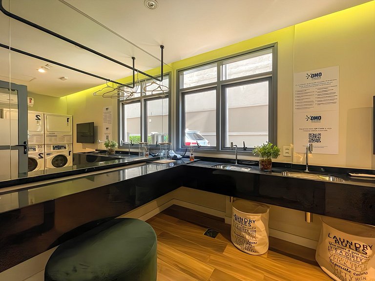 With garage and rooftop, next to Av Paulista!