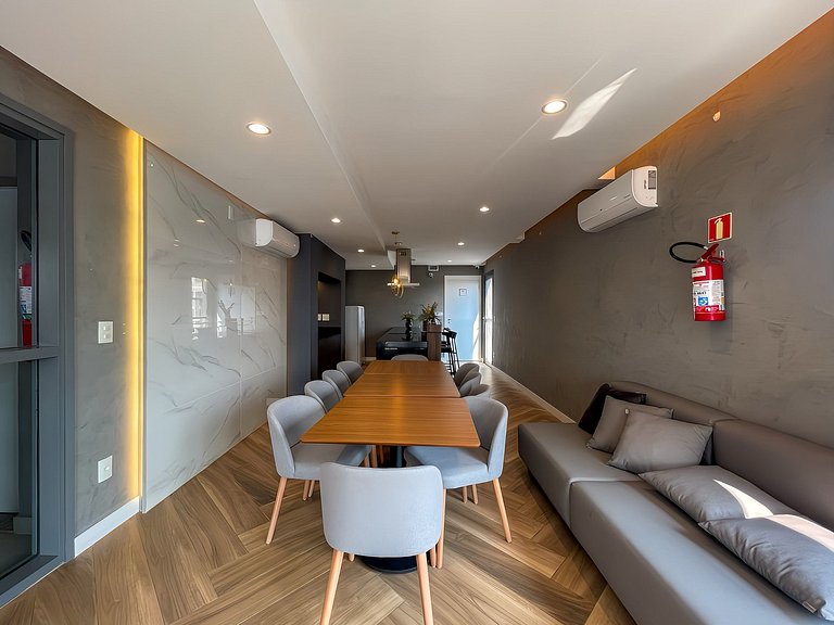 With garage and rooftop, next to Av Paulista!
