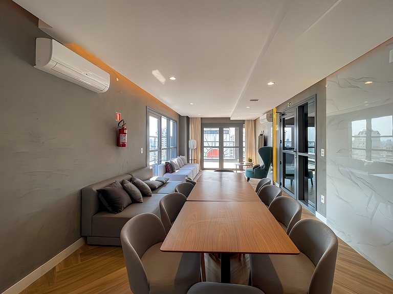 With garage and rooftop, next to Av Paulista!