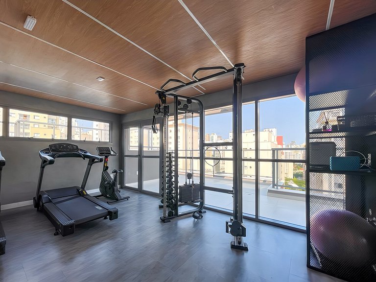 With garage and rooftop, next to Av Paulista!