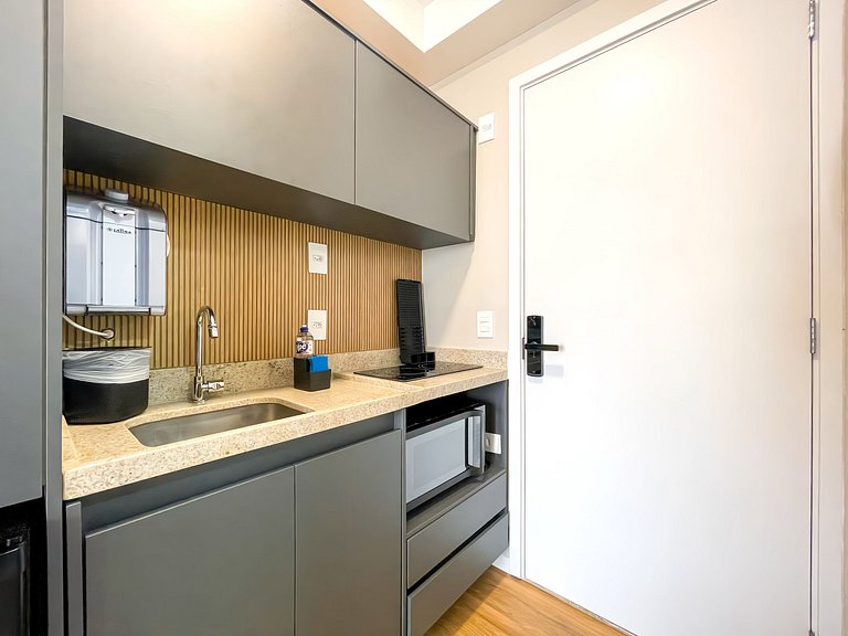 Home office, varanda e piscina na Vila Mariana