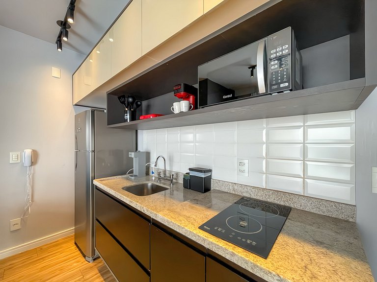 With garage and rooftop, next to Av Paulista!