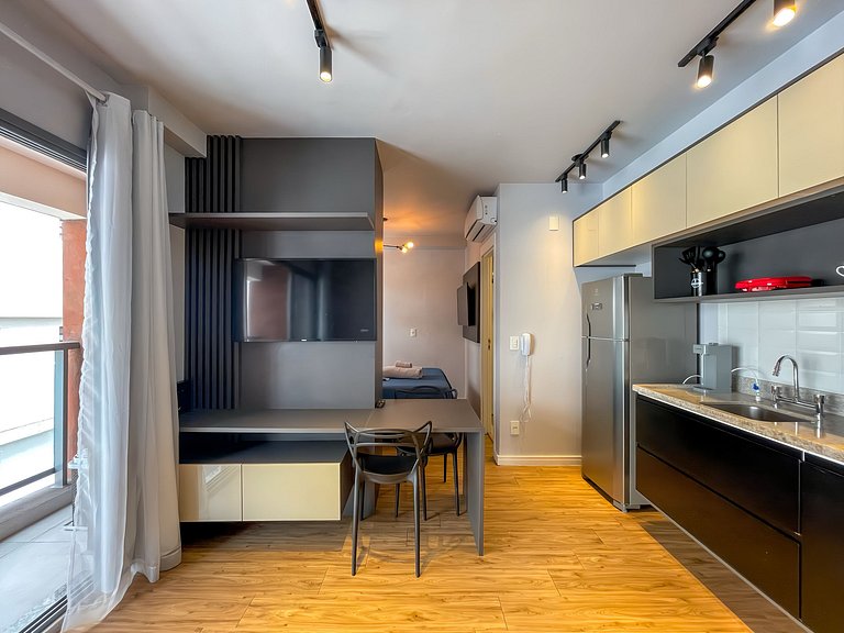 With garage and rooftop, next to Av Paulista!