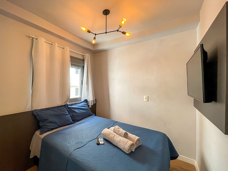 With garage and rooftop, next to Av Paulista!