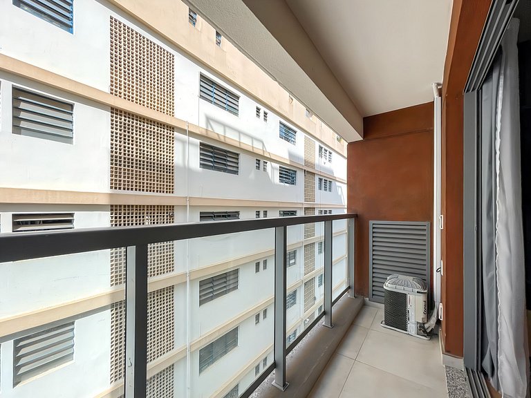 With garage and rooftop, next to Av Paulista!