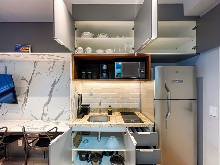 Apartamento NOVO com piscina, metro Higienópolis