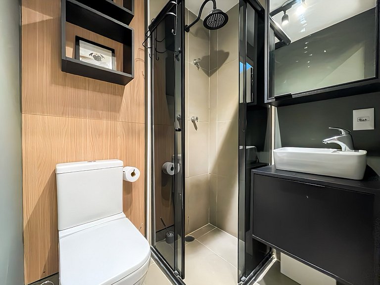 Belíssimo Studio com home office na Oscar Freire
