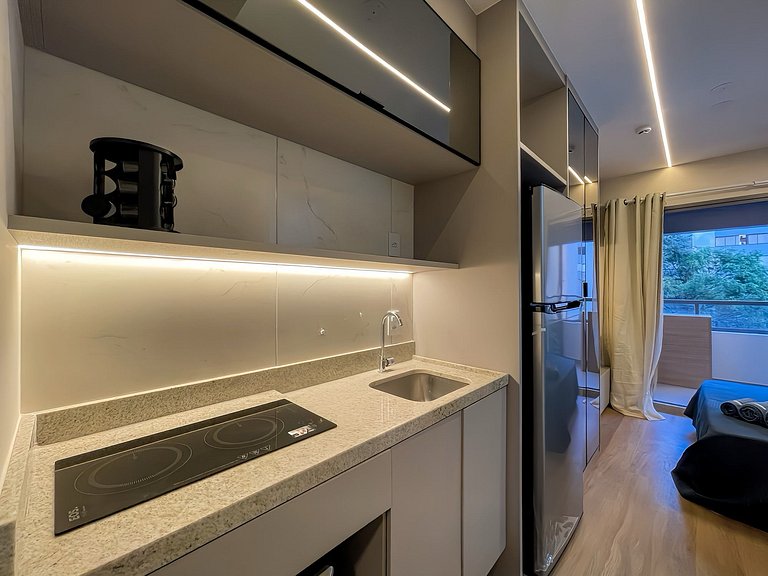 Home office e piscina na vila Mariana