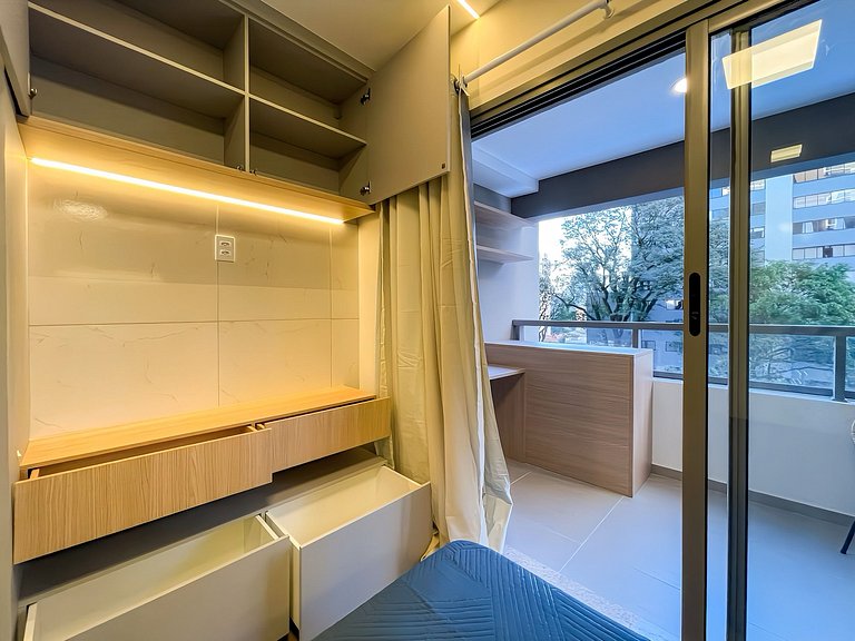 Home office e piscina na vila Mariana