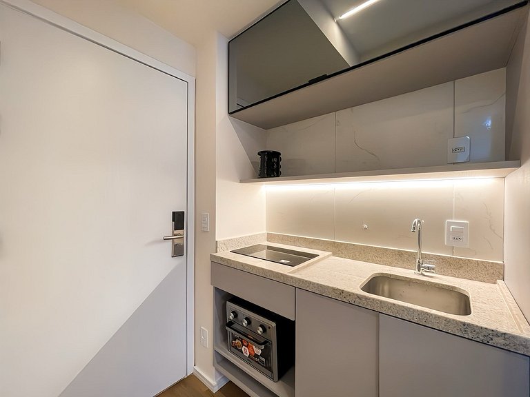 Home office e piscina na vila Mariana